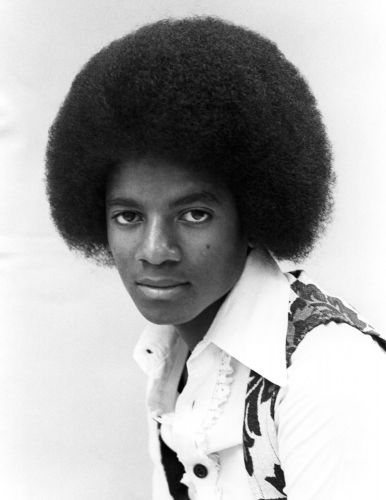 Michael Jackson before Skin Disorder and covering Camouflage Make Up: Clearly visible LEFT CHEEK Mole ©